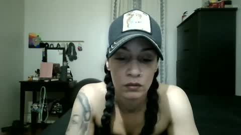 Snapshot of oglitcouple chatting on 11/17/25, 05:02 Lit en Cama online show from 11/17/25, 05:02