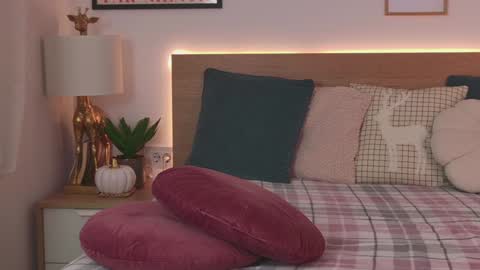 Kourtney online show from 01/27/25, 07:56