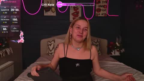 Snapshot of oh_my_julia chatting on 12/13/25, 07:53 oh_my_julia online show from 12/13/25, 07:53