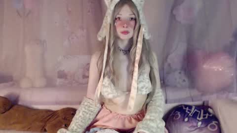 Milly online show from 10/23/25, 08:51