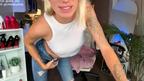 Snapshot of ohbabykelly chatting on 09/24/25, 11:52 Kelly online show from 09/24/25, 11:52