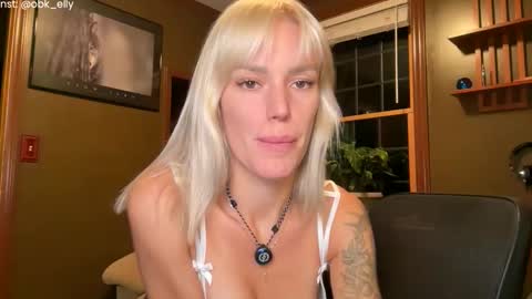 Snapshot of ohbabykelly chatting on 10/23/25, 01:05 Kelly online show from 10/23/25, 01:05