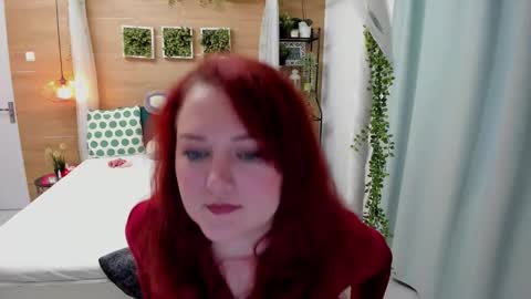 Snapshot of ohladyplease chatting on 11/05/25, 06:46 OhLadyPlease online show from 11/05/25, 06:46