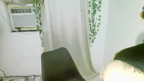 ohmyalessandraxcx online show from 10/09/25, 12:03