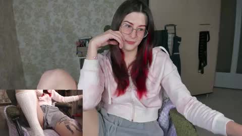 Kmmy online show from 09/28/25, 03:12