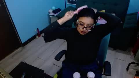 ohmysqueak online show from 07/24/26, 06:11