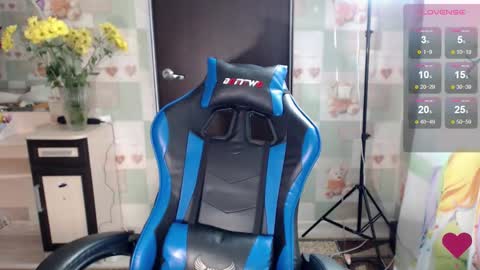 Snapshot of ohnata chatting on 10/10/25, 05:06 Eve every day Moscow time from 8 am to 16 pm online show from 10/10/25, 05:06