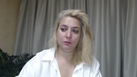 Iren online show from 09/17/25, 05:42