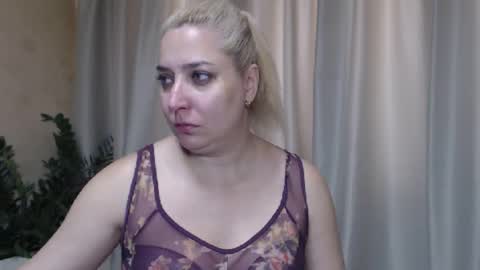 Iren online show from 09/20/25, 06:03