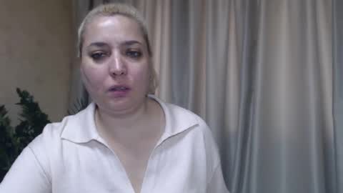 Iren online show from 10/09/25, 06:55