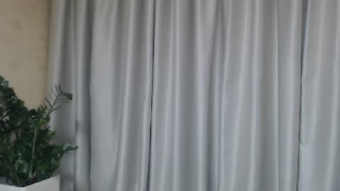 Iren online show from 10/11/25, 06:34