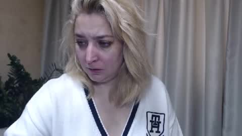 Iren online show from 10/18/25, 06:58