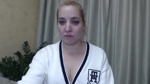 Mari online show from 12/01/24, 07:36