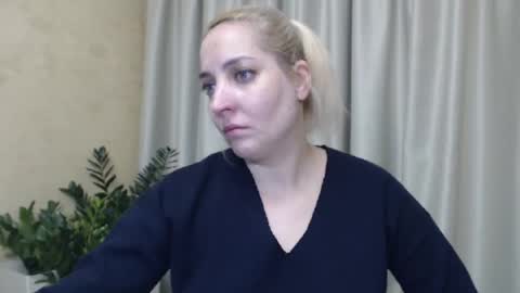 Mari online show from 12/10/24, 03:55