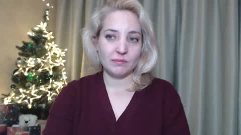 Mari online show from 12/28/24, 03:26