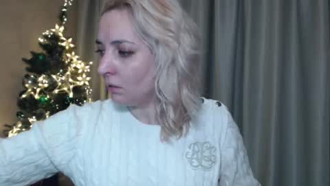 Mari online show from 01/01/25, 03:24