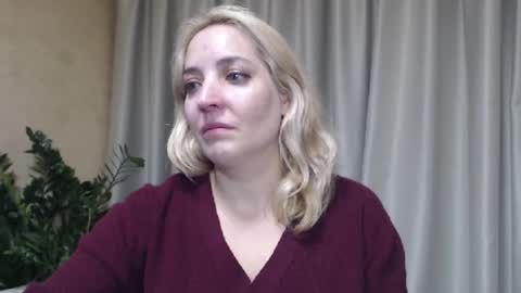 Mari online show from 10/10/25, 03:22