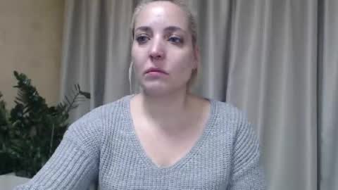 Mari online show from 10/17/25, 03:47