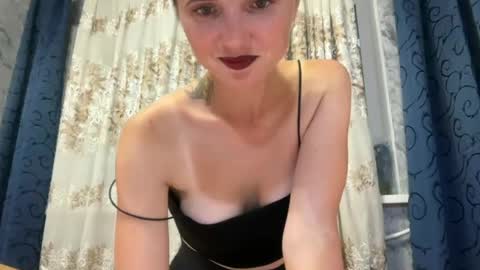 Oktavia7777 online show from 07/15/26, 05:18