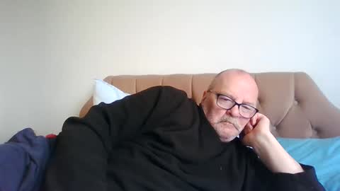Snapshot of old_fkr chatting on 12/16/24, 12:49 old_fkr online show from 12/16/24, 12:49