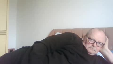 Snapshot of old_fkr chatting on 04/01/26, 08:37 old_fkr online show from 04/01/26, 08:37