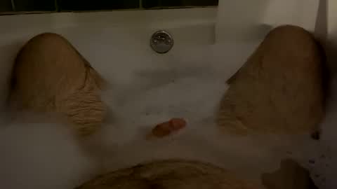 Snapshot of oldbones2 chatting on 01/06/25, 02:26 oldbones2 online show from 01/06/25, 02:26