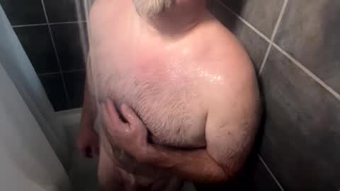 Snapshot of oldbones2 chatting on 09/11/25, 12:00 oldbones2 online show from 09/11/25, 12:00