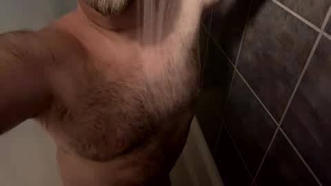 Snapshot of oldbones2 chatting on 10/04/25, 01:36 oldbones2 online show from 10/04/25, 01:36