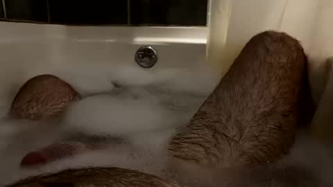 Snapshot of oldbones2 chatting on 10/10/25, 01:37 oldbones2 online show from 10/10/25, 01:37