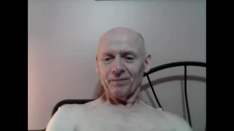oldbuthorny62 online show from 01/15/25, 04:47