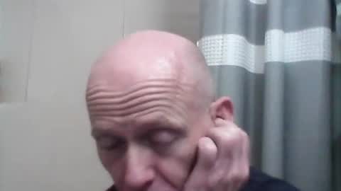 oldbuthorny62 online show from 10/19/25, 04:02