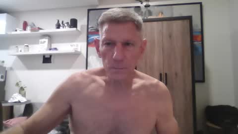 George online show from 09/12/25, 11:54