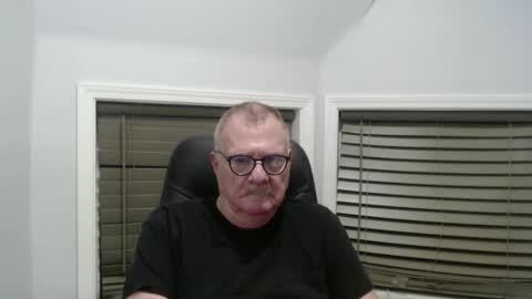 Snapshot of oldguybigd chatting on 09/23/25, 03:53 oldguybigd online show from 09/23/25, 03:53