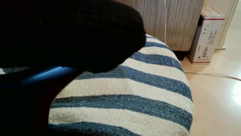 Snapshot of oldhotguy420 chatting on 10/30/25, 01:40 oldhotguy420 online show from 10/30/25, 01:40