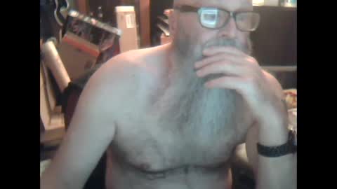 oldman196262 online show from 02/16/25, 07:38