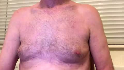 Snapshot of oldrowley chatting on 10/04/25, 07:23 Mike online show from 10/04/25, 07:23