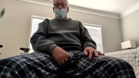 Snapshot of oldsubman chatting on 12/04/25, 02:04 oldsubman online show from 12/04/25, 02:04