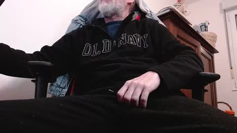 Snapshot of oldwolfman chatting on 02/05/25, 08:32 oldwolfman online show from 02/05/25, 08:32