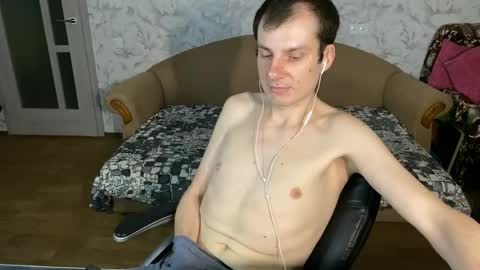 Snapshot of oleg88812 chatting on 05/15/26, 07:43 Oleg online show from 05/15/26, 07:43