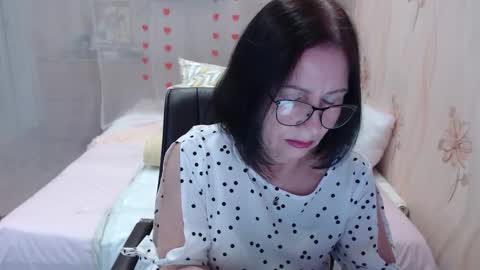 Snapshot of olgahottie chatting on 11/17/25, 10:59 OlgaHottie online show from 11/17/25, 10:59