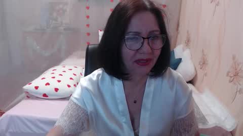 Snapshot of olgahottie chatting on 12/13/25, 11:43 OlgaHottie online show from 12/13/25, 11:43
