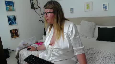 Olga Pavlova online show from 06/06/26, 02:11