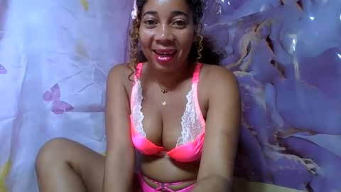 olinaa online show from 06/06/26, 05:39
