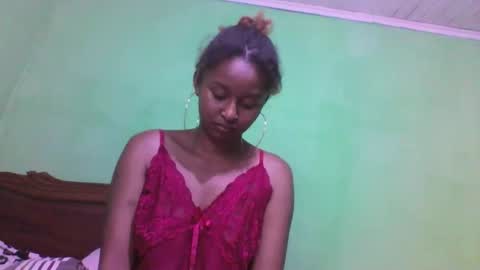 olinah610 online show from 10/24/25, 09:22