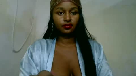Snapshot of olinah610 chatting on 06/24/26, 11:20 olinah610 online show from 06/24/26, 11:20