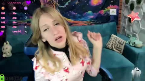 Olisa fox online show from 10/13/25, 07:25