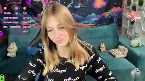 Olisa fox online show from 10/17/25, 07:27