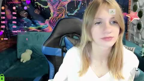 Olisa fox online show from 10/23/25, 08:18