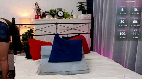 OliSunny Olivia online show from 12/13/24, 06:21