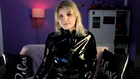 OliSunny Olivia online show from 05/07/26, 06:46